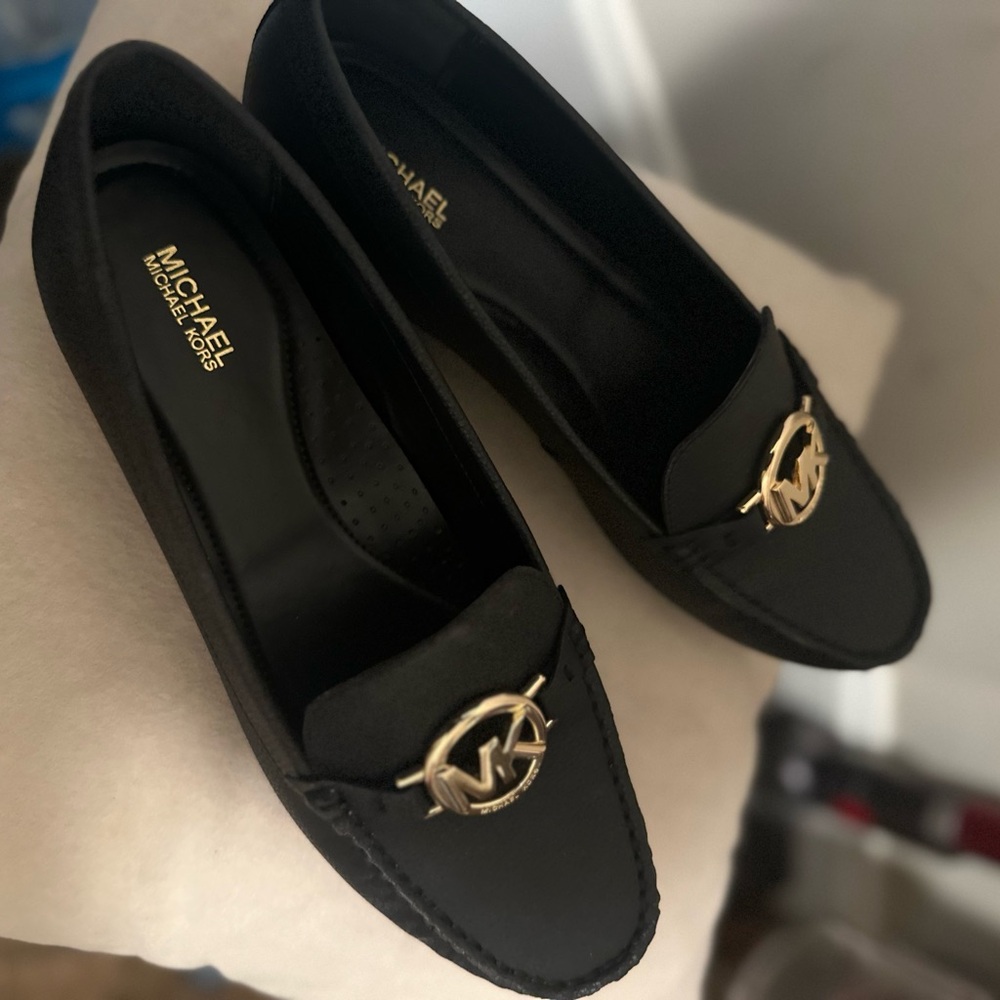 Michael Kors Classic Loafers – Size 9.5M (Fits US 9.5–10)